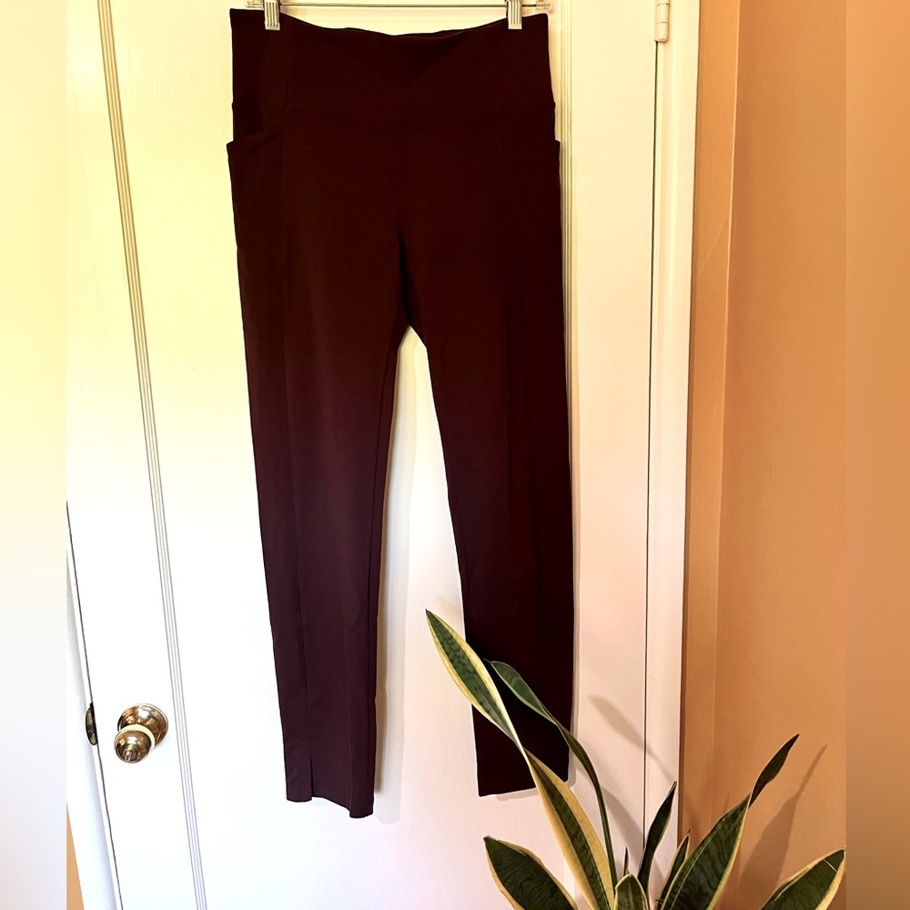 Athleta Medium Tall Leggings with side pockets